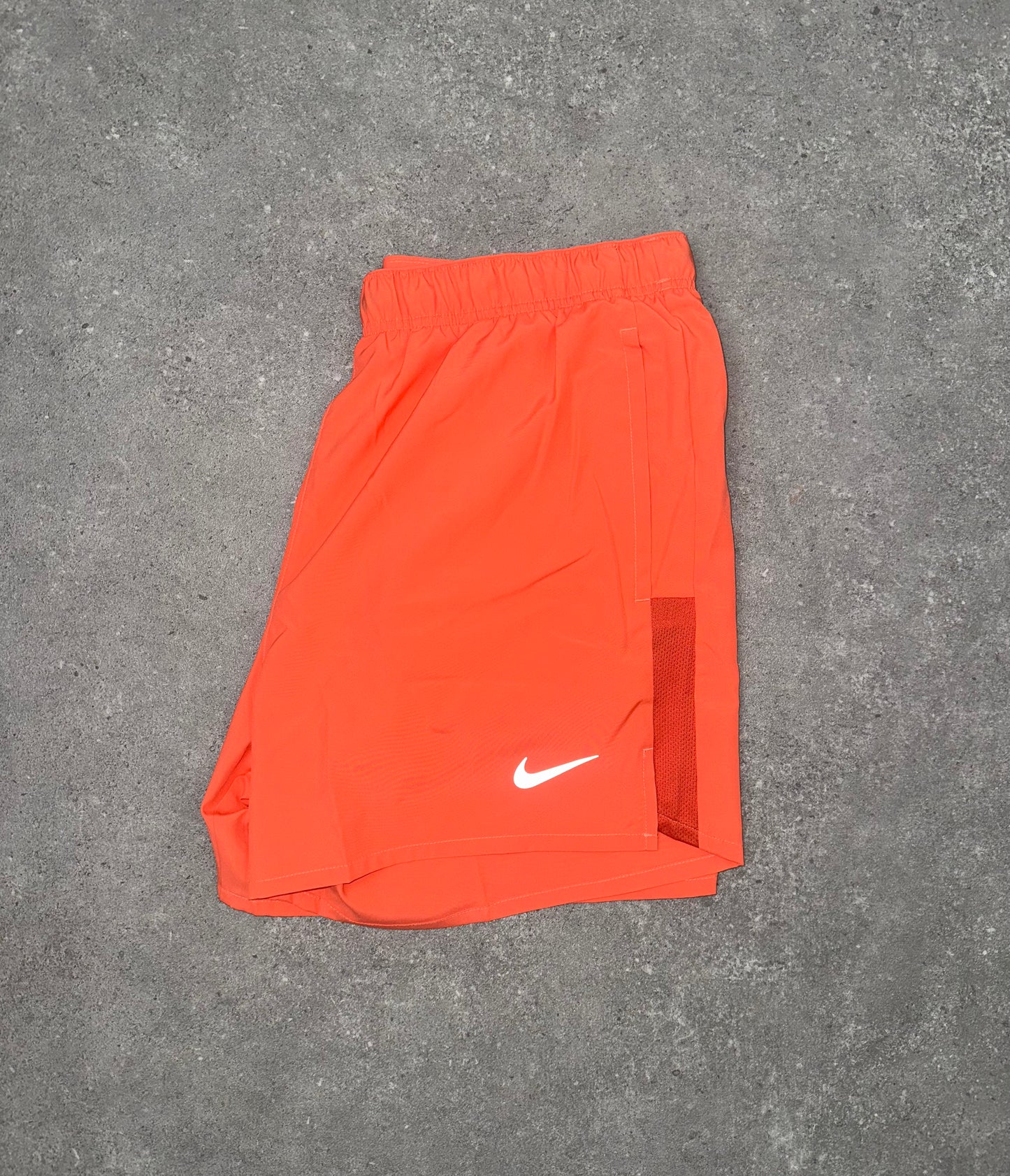 NIKE CHALLENGER SHORTS - ORANGE
