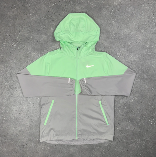 NIKE WINDBREAKER - VAPOUR GREEN